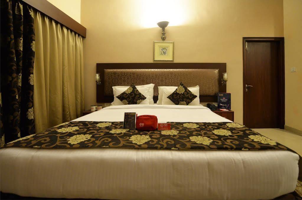Genx Banjara Hill 1589 Hotel Hyderabad Exterior photo