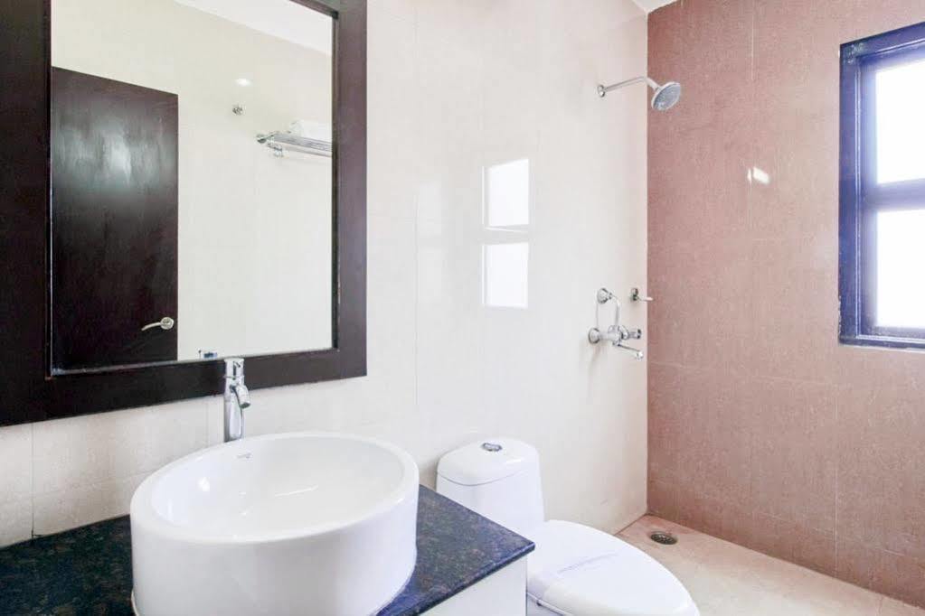 Genx Banjara Hill 1589 Hotel Hyderabad Exterior photo